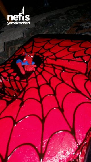 5 Figure Cake with Spiderman