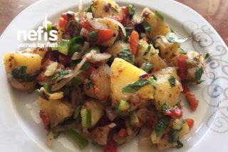 Közlenmiş Biberli Patates Salatası Tarifi