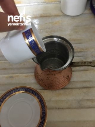 Sodalı Köpük Köpük Türk Kahvesi