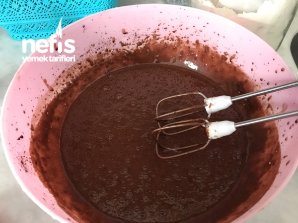 Toz Çikolata Sosu İle Brownie ( Şok İddia Bayılacaksınız )
