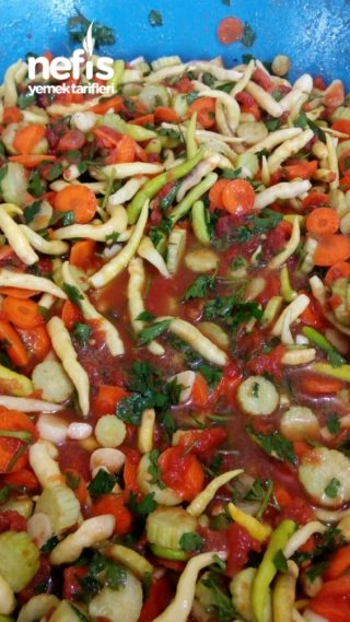 Domatesi Pişirilen Muhteşem Turşu Salatası