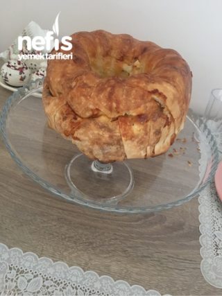 Kek Kalıbında Peynirli Börek