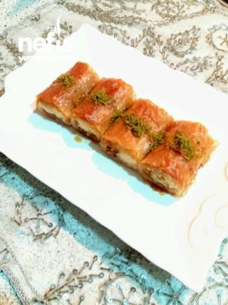 Rulo Şöbiyet Tatlısı ( Hazır Baklava Yufkasıyla )