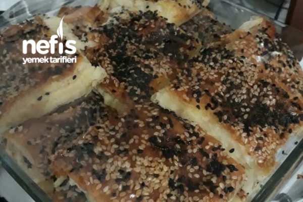 Su Böreği Tadında Soslu Börek