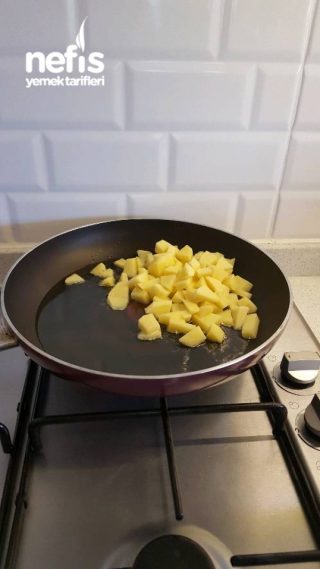 Sosis Ve Patatesli Omlet (çocuklar Bayılıyor)
