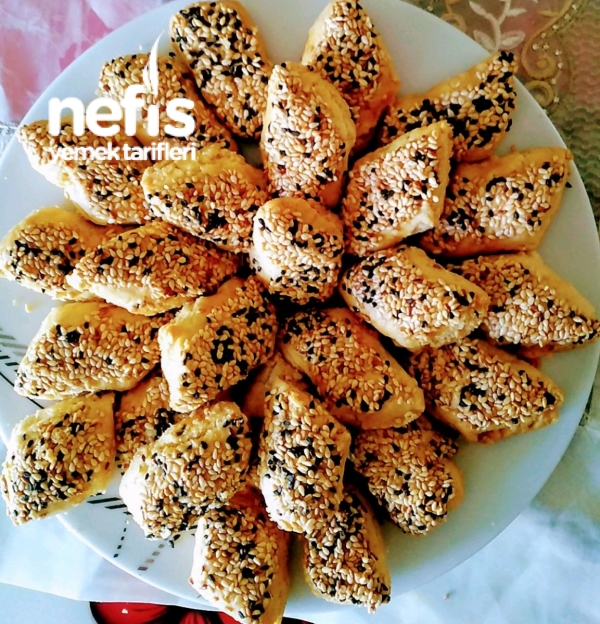 Susamlı Nişastalı Tuzlu Kurabiye (Ağızda Dağılan) Nefis Yemek Tarifleri
