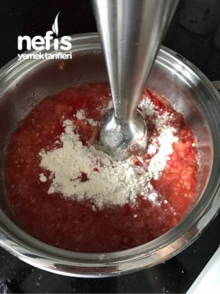 Kırmızı Biberli Domates Çorbası