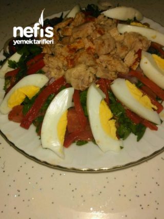 Ton Balıklı Kırmızı Köz Biberli (Diyet) Salata