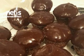 Çikolata Kremalı Cevizli Muffin Tarifi