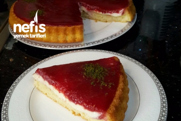 Çilekli Tart Kek Nefis Yemek Tarifleri 3775046