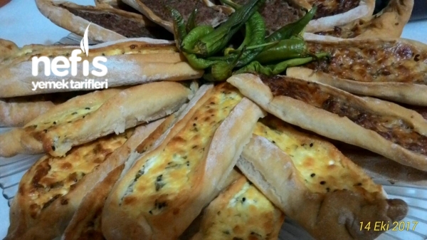 Etli Ekmek Mevlana Peynirli Börek (Konya) Nefis Yemek Tarifleri