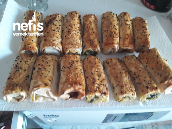 Hazır Yufkadan Ispanaklı Börek Tarifi Nefis Yemek Tarifleri
