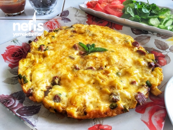 Patatesli Sucuklu Omlet