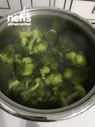 Brokoli Salatası ( Sağlıklı Bol Vitaminli Salata )