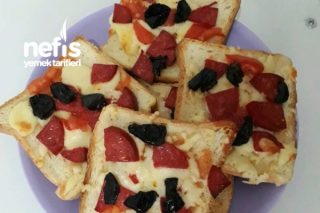 Tost Ekmeğinden Pratik Nefis Pizzalar Tarifi
