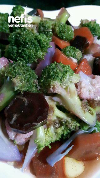 Sebze Salatası (brokoli,karnabahar Salatası)