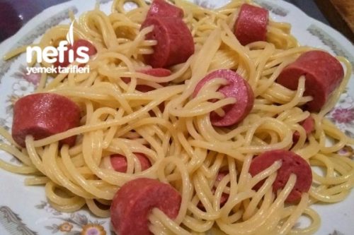 Çocuklara Sosisli Spagetti Tarifi