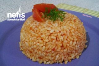 Domatesli Pirinç Pilavı Tarifi