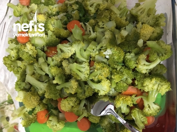Doyurucu Brokoli Salatası