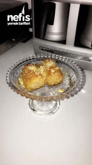 Hazır Yufkadan Baklava