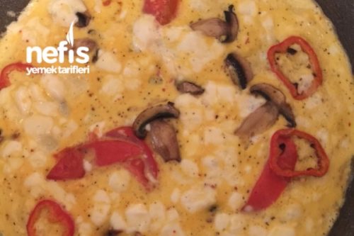 Domatesli omlet Domatesli omlet