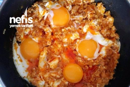 Kahvaltılık Yumurtalı Soğan Kavurması Tarifi
