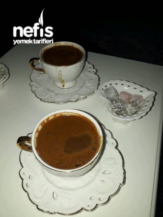 Nefis Bir Türk Kahvesi