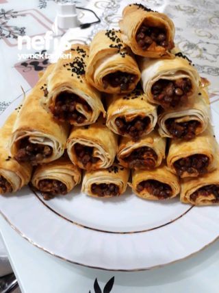 Siyah Mercimekli Börek