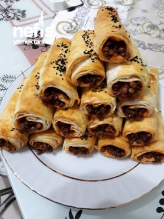 Siyah Mercimekli Börek