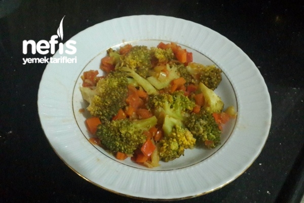 Brokolili Sebze Yemeği