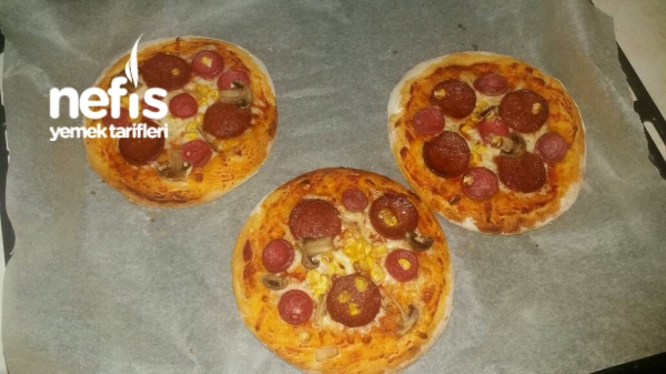 Hazırları Aratmayan Pizza Tarifi