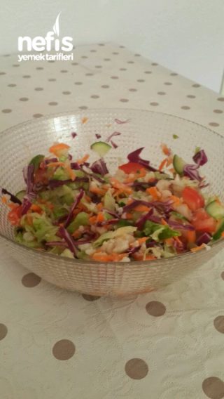 Karnabaharlı Salata