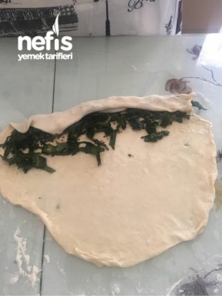 Çorum Usulü Ispanaklı Haşhaşlı Çökelekli Çörek