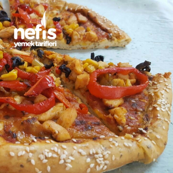 Tavuklu Sebzeli Nefis Pizza