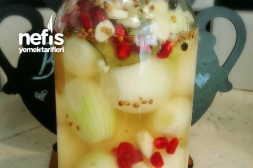 Nar taneli kişnişli arpacık soğan turşusu tarifi Nar taneli kişnişli arpacık soğan turşusu tarifi