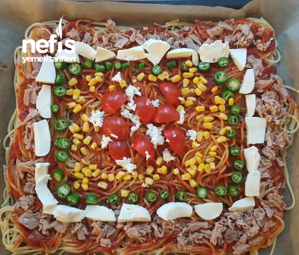 Spaghetti Pizza