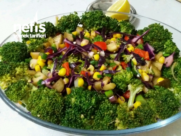 Brokoli Salatası ( Yedikçe Yediren )