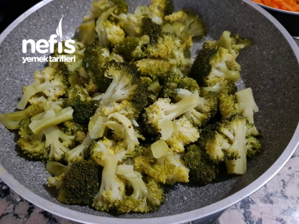 Yoğurtlu Havuçlu Brokoli Salatası( Nefis)