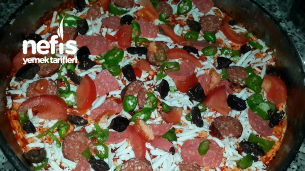 Pizza ( Basit Malzemelerle )