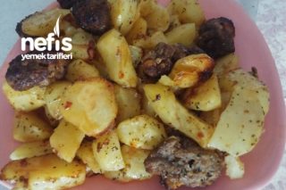 Fırında Az Yağlı Köfteli Baharatlı Mayonezli Patates Tarifi