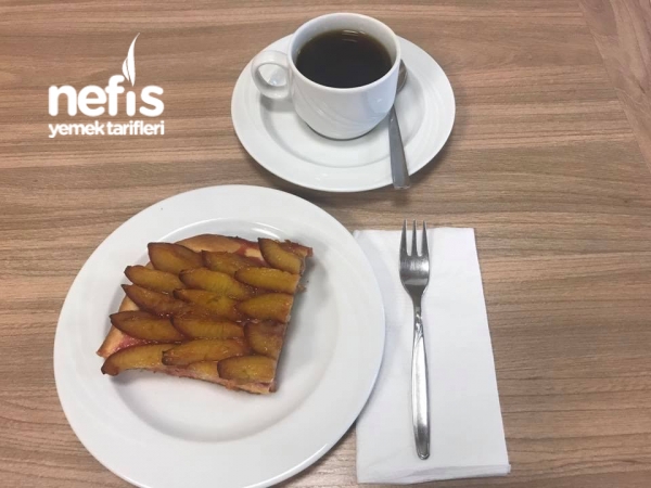Mayalı Hamurdan Alman Usulü Erikli Pasta Nefis Yemek Tarifleri