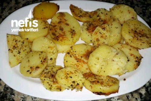 Baharatlı Harika Patates (Herşeyin Yanına Yakışıyor) Tarifi