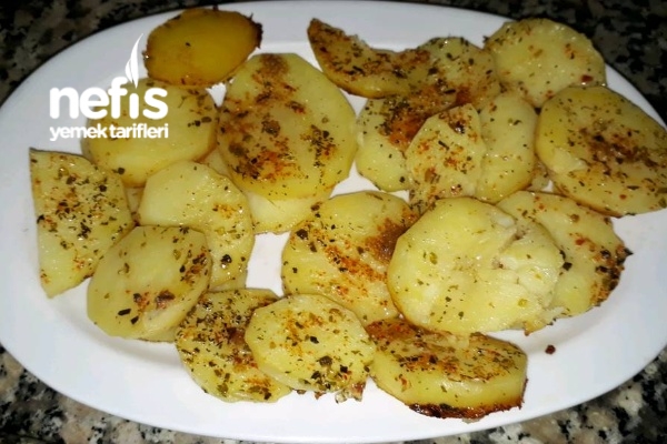 Baharatlı Harika Patates (Herşeyin Yanına Yakışıyor)