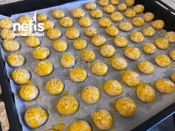 Kavrulmuş Susamlı Tuzlu Kurabiye (Simit Tadında) Nefis Yemek Tarifleri