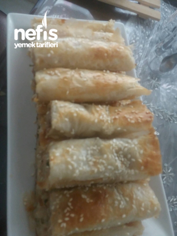 Baklavalık Yufkadan Kıymalı Börek Nefis Yemek Tarifleri