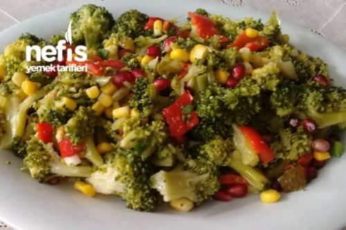 Közlenmiş Biberli Brokoli Salatası Tarifi