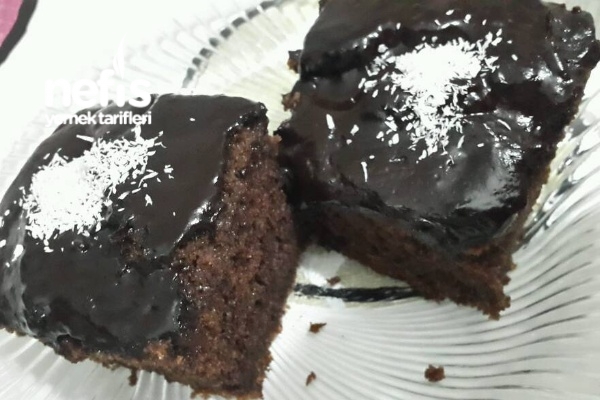 Yumuşacık Çikolata Soslu Kakaolu Kek (Harika) Nefis Yemek Tarifleri