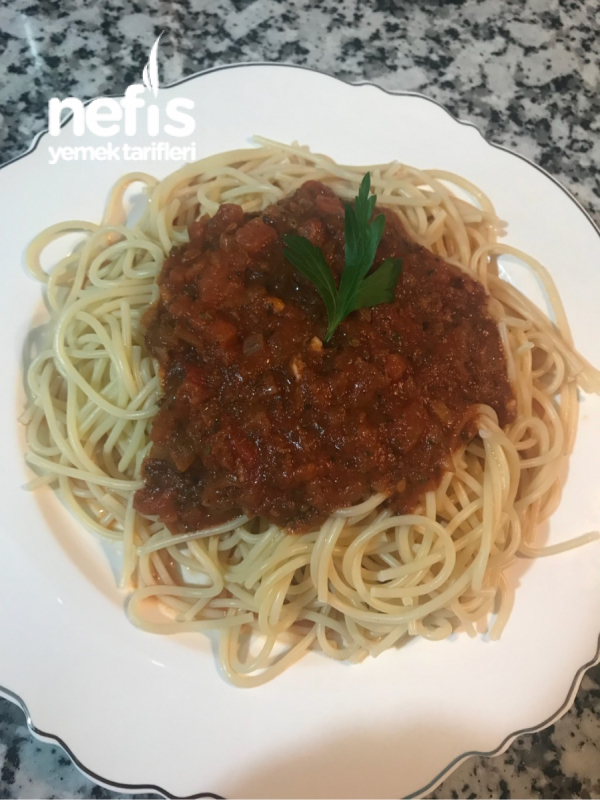 Soslu Spaghetti Nefis Yemek Tarifleri