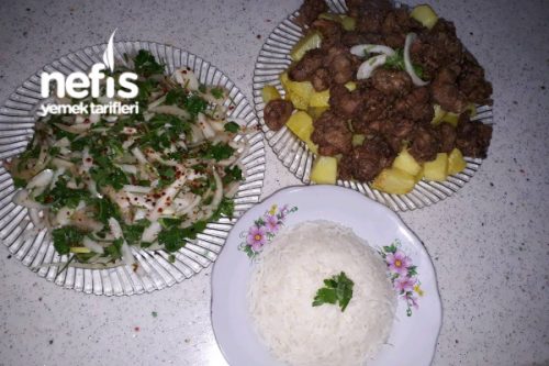 Pilav Arnavut Ciğeri ve Soğan Salatası - Nefis Yemek Tarifleri