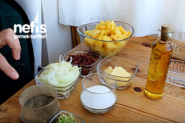 Zoraki Şef İle Alman Yemeği – Bratkartoffeln Rezepte (Videolu)